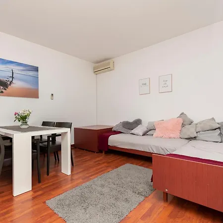 Apartament Rosemary *